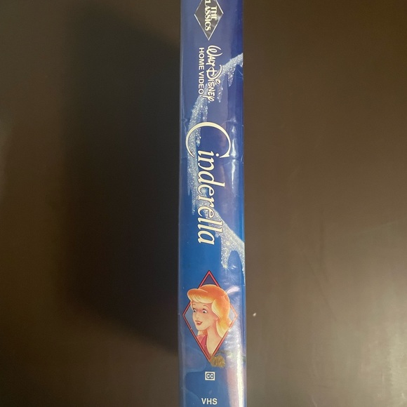 Black Diamond- Cinderella - Picture 2 of 3